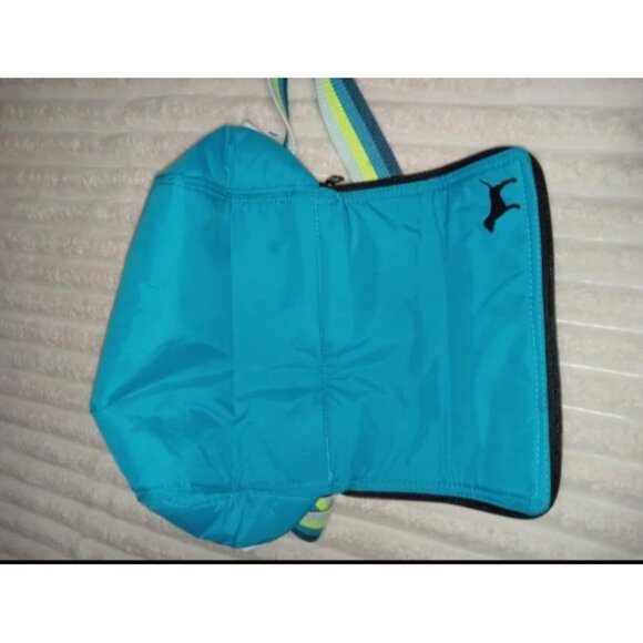 PINK Victoria's Secret Lunchbox with Keychain Blue Green Black - Picture 3 of 5